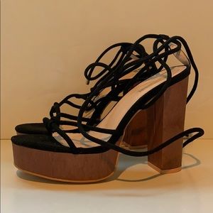 Public desire Knee strap heels in great condition